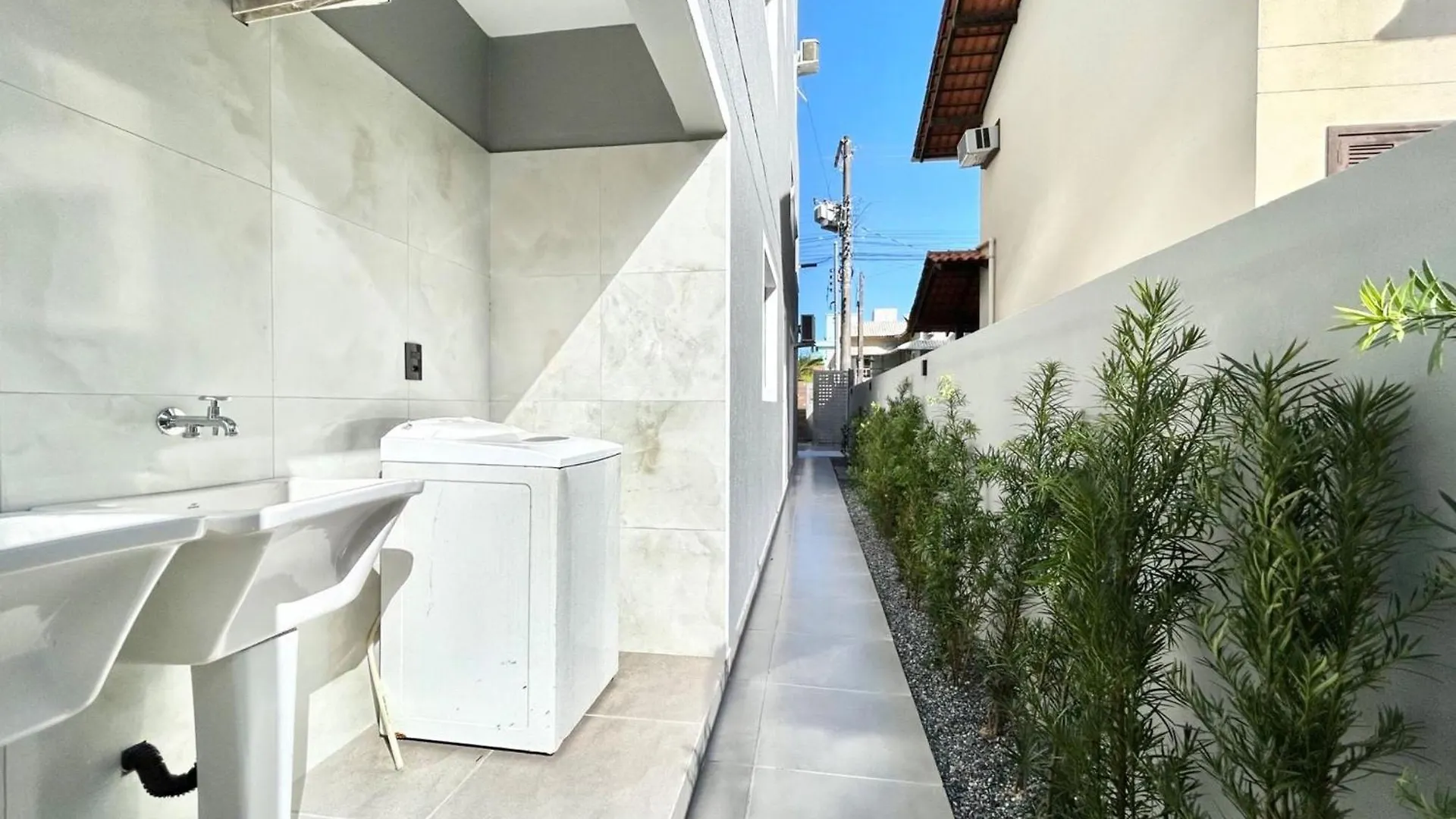 003 - Apartamento Com 2 Dormitorios Na Praia De Bombas Bombinhas 0*,  Brazílie